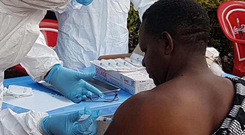 Δύο νέα φάρμακα έδωσαν ποσοστά ίασης ως 90% από τον θανατηφόρο ιό Έμπολα